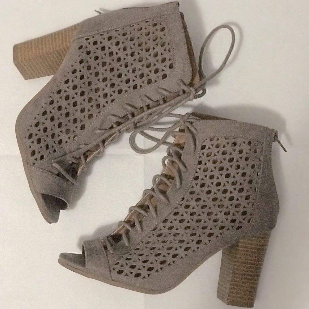 Qupid Taupe Lace up Heals